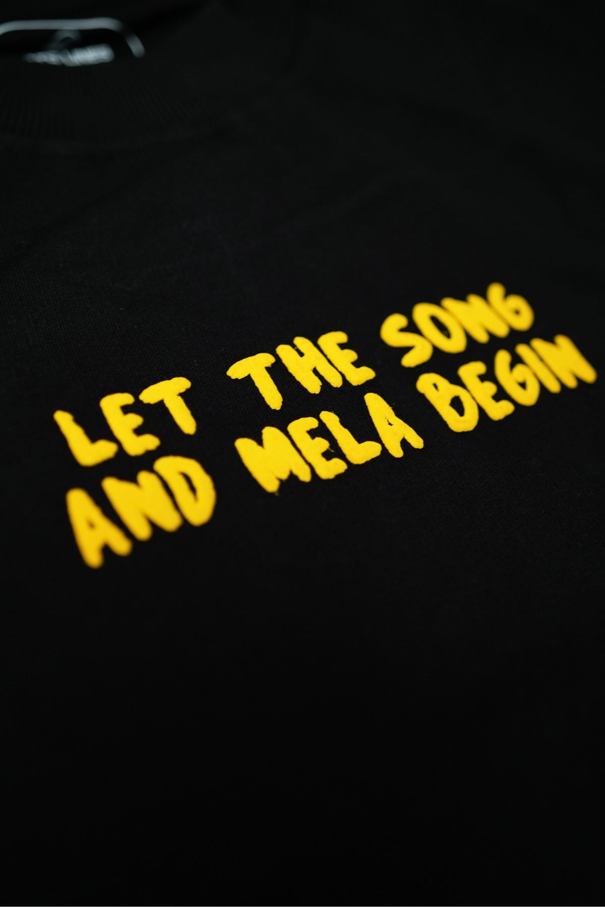 Line Drop Tee - Mela Begins - Image 9